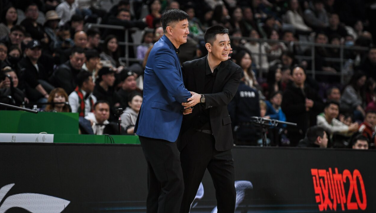 乐鱼官方入口-麦基调侃“20分算个P”+球迷现场喊“下课” 杜锋时代要结束了？